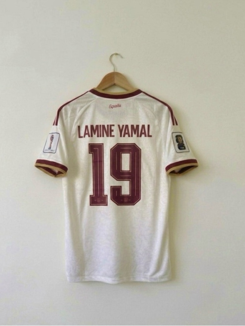 Lamine Yamal #19 Spain 2026 Fan Version Away Jersey Size Medium